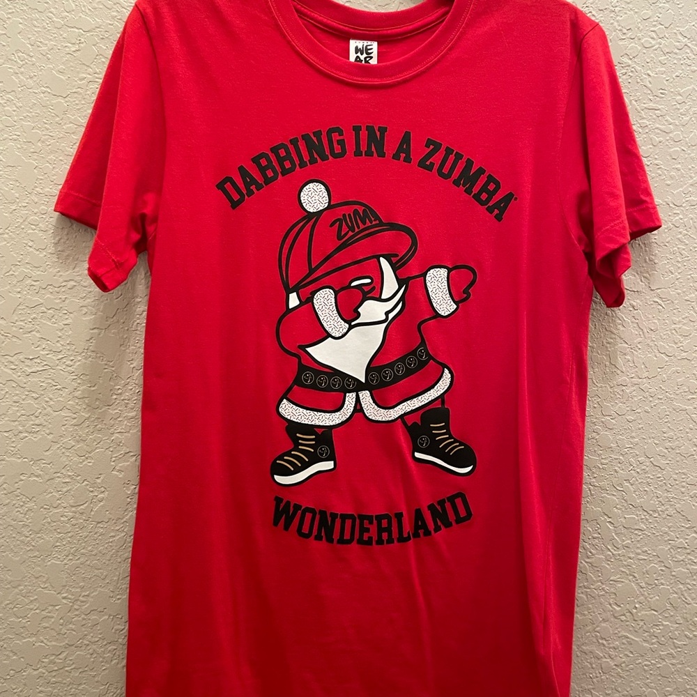Zumba Wonderland Santa Claus Dabbing Christmas Xmas XS/S Unisex Tee - Well Red